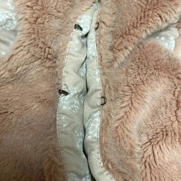 Zara Girls Faux Fur Dusty Pink Vest Size 4 - Picture 8 of 8